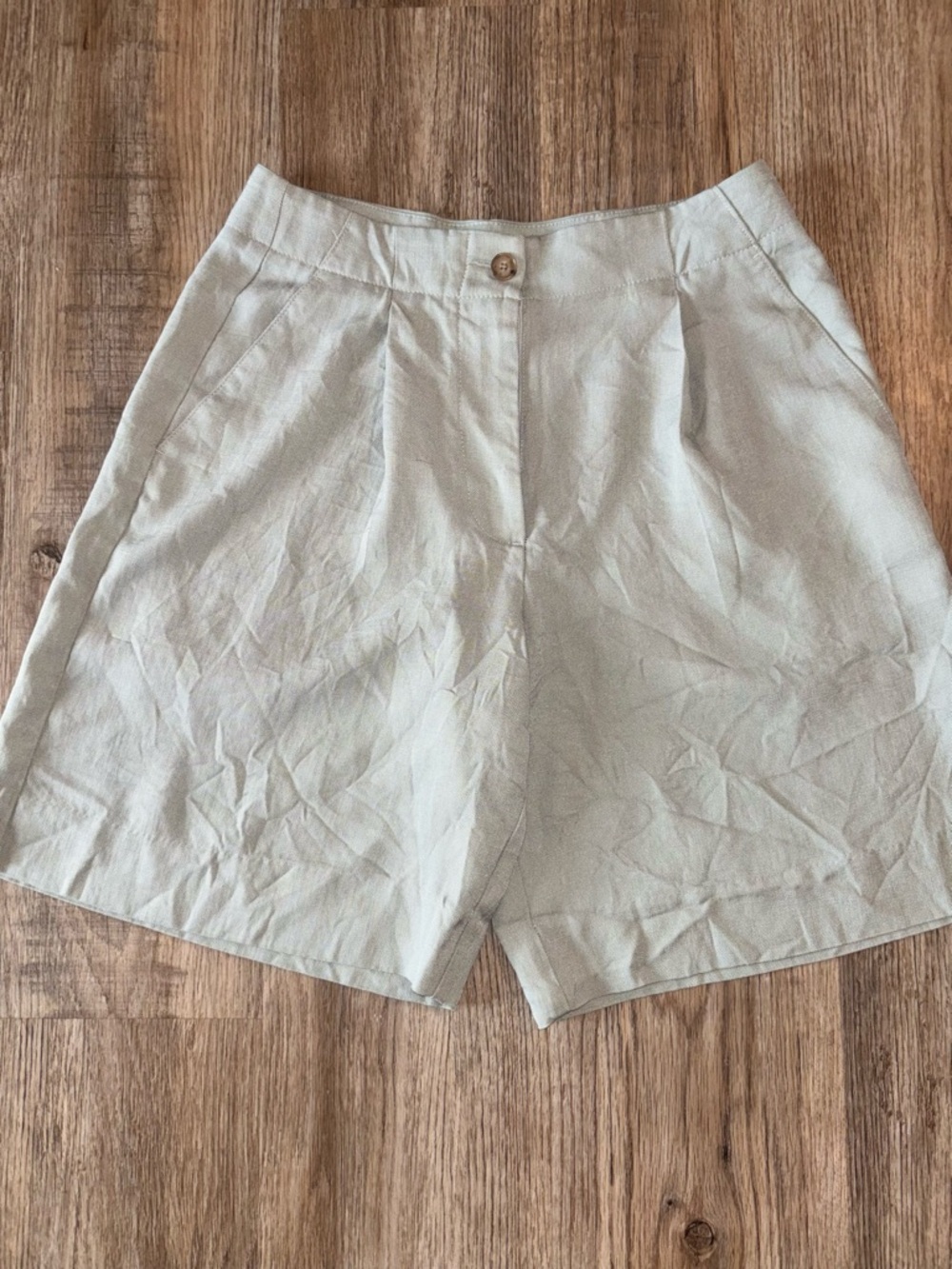 Banana Republic Light Sage High-Waist Women's Shorts